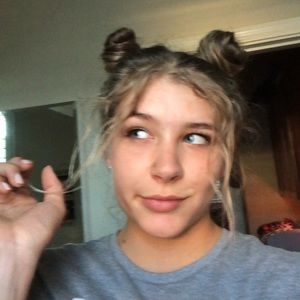 Meet your Posher, Camryn